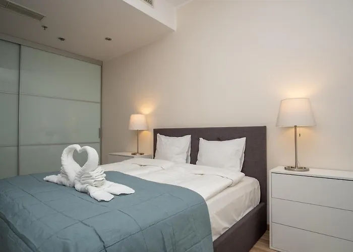 Centre Sky View On 27th Floor *