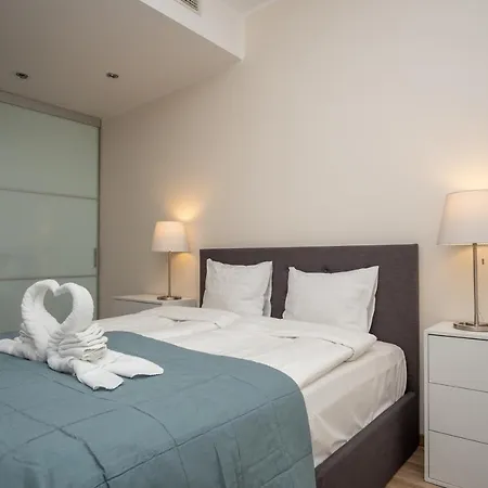 Centre Sky View On 27th Floor *